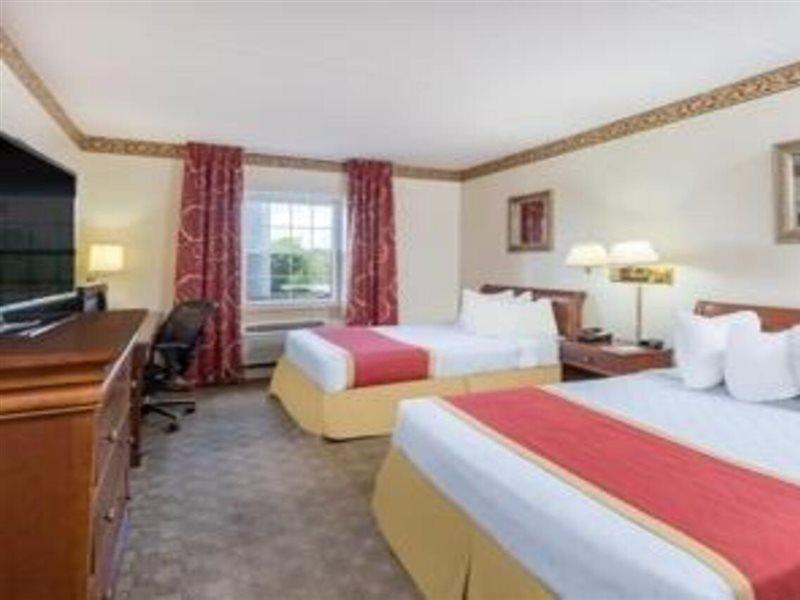 Hotel Ramada Conference Center Morgantown Zewnętrze zdjęcie