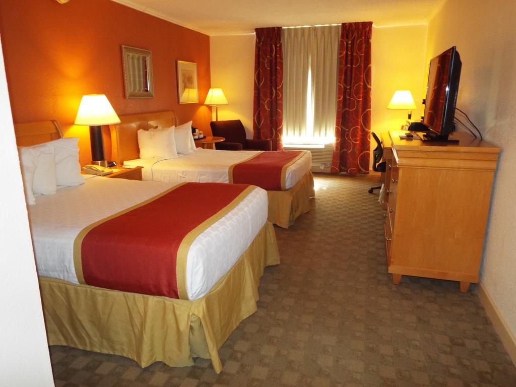 Hotel Ramada Conference Center Morgantown Zewnętrze zdjęcie