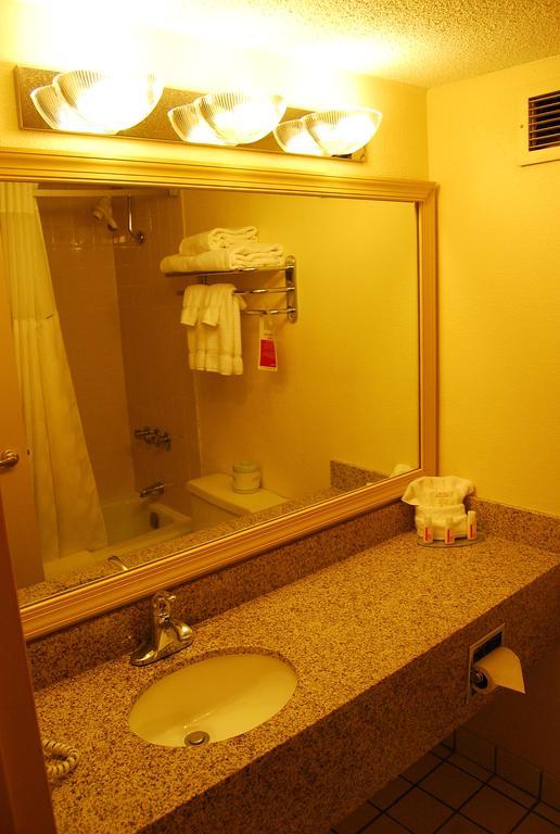 Hotel Ramada Conference Center Morgantown Zewnętrze zdjęcie